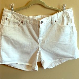 Gap white denim shorts. NWT.